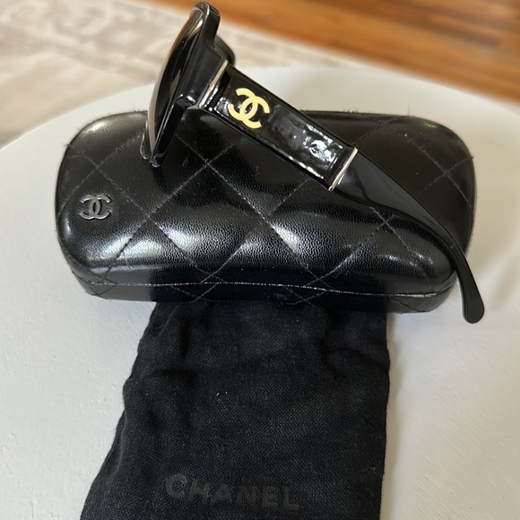 Authentic Chanel Sunnies - Picture 2 of 9
